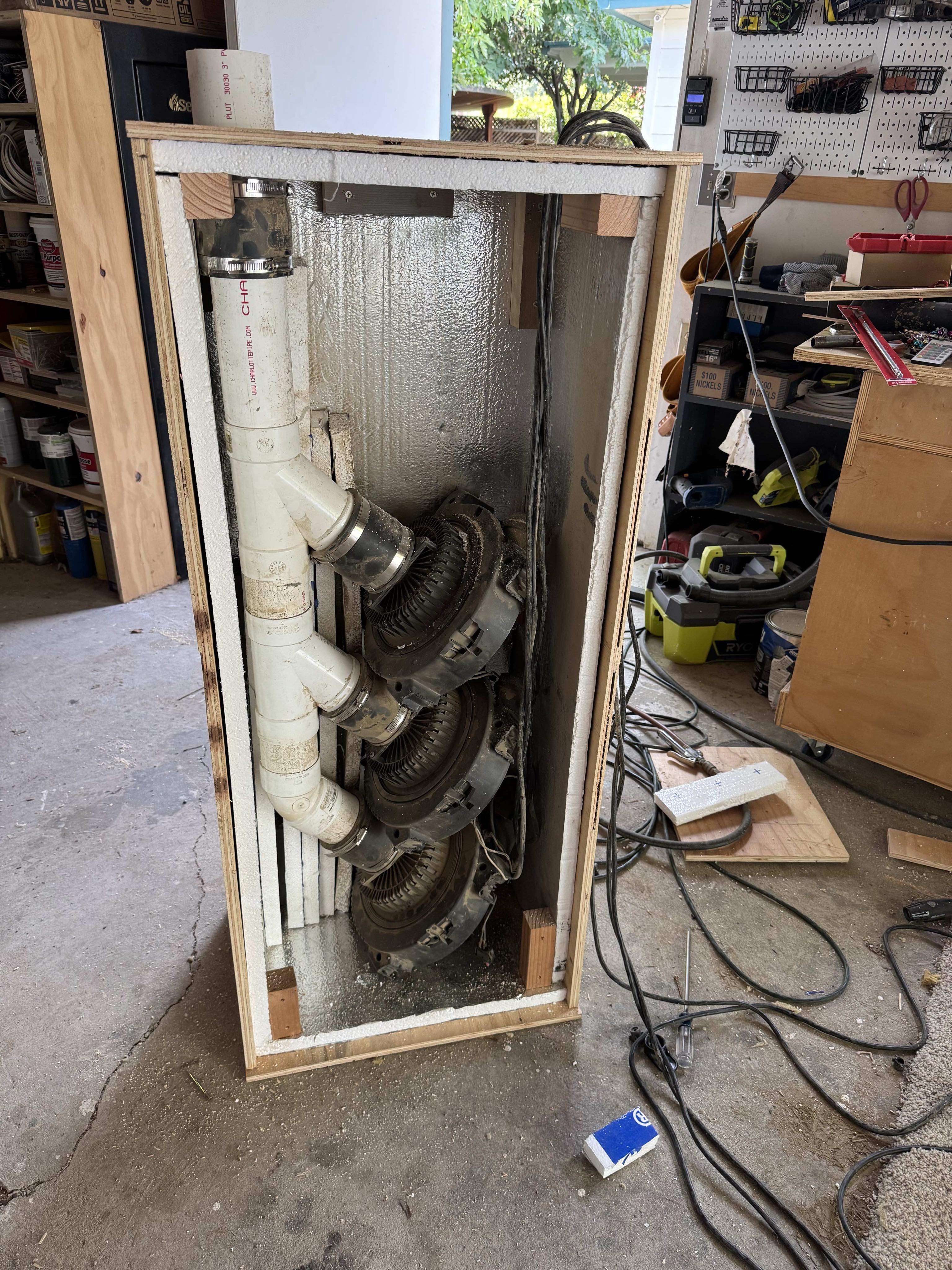 Kevin's_Crawlspace_Vacuum_Cleanout_02b.jpg