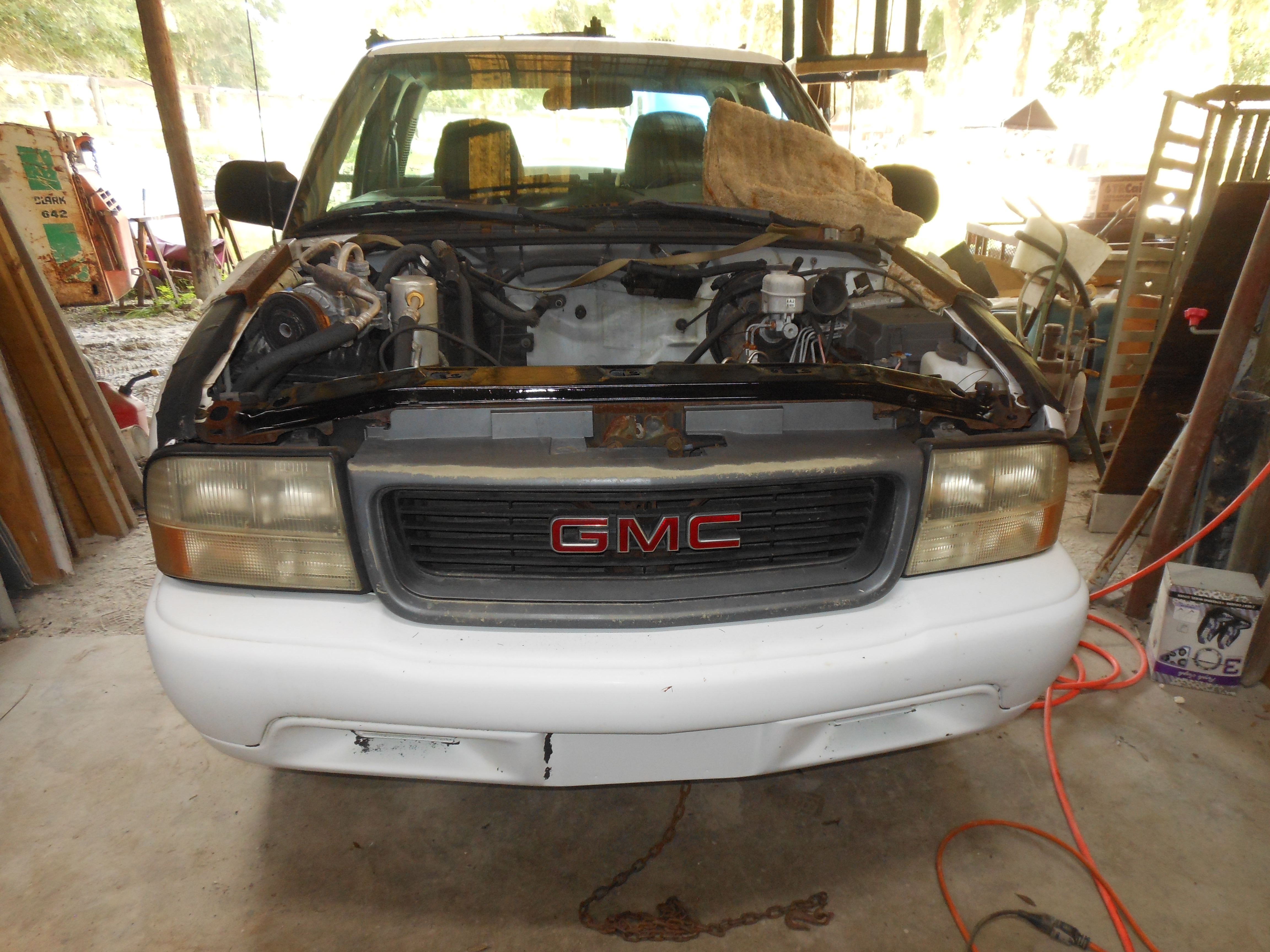 2000 Sonoma...Nissan SD 22 transplant 008.JPG