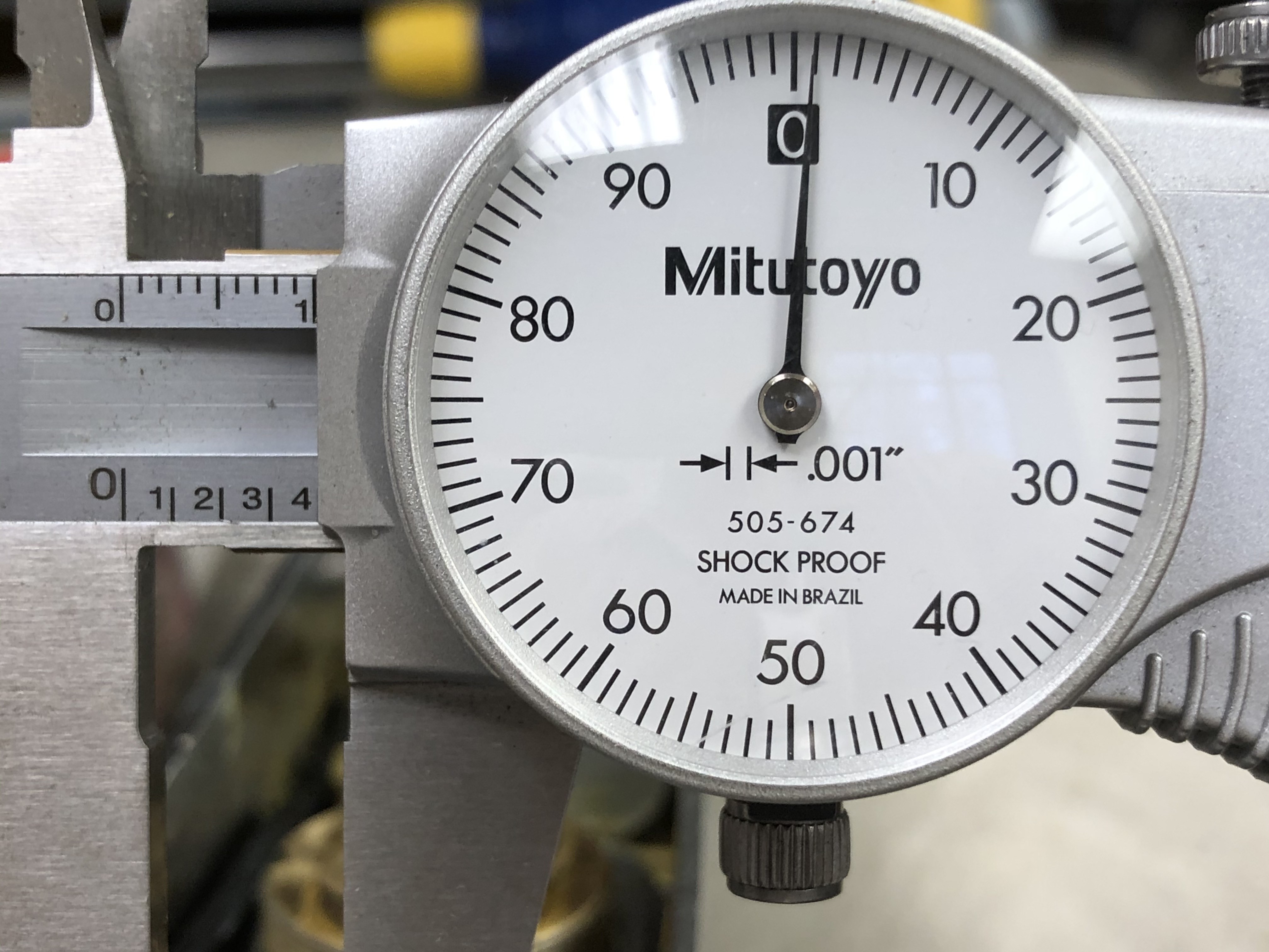 Measuring the mortise cyl. installation depth via dial caliper